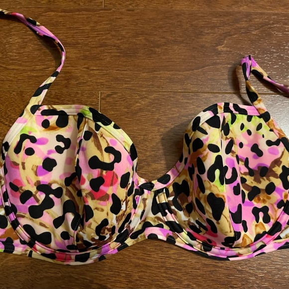 Leopard Print Bikini Set - Picture 3 of 5